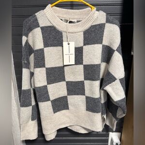 NWT! Moon & Madison Grey and White Checkered Sweater size small